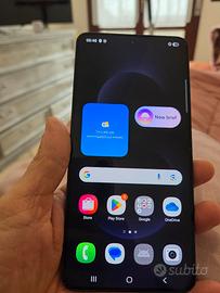 Samsung Galaxy S25 Edge.