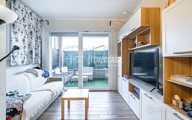 MONOLOCALE CON TERRAZZO