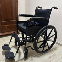 Sedia a rotelle pieghevole