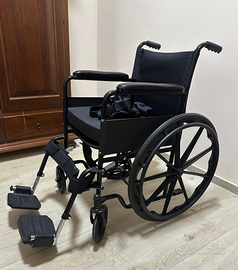 Sedia a rotelle pieghevole
