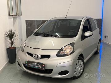 Toyota Aygo 1.0 68CV 5 porte Now NUOVISSIMA.