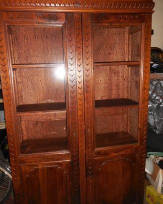 Vetrina antica in noce