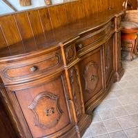 Mobile antico in radica di noce