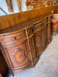 Mobile antico in radica di noce