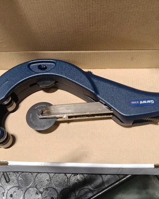 taglia tubo per braghe