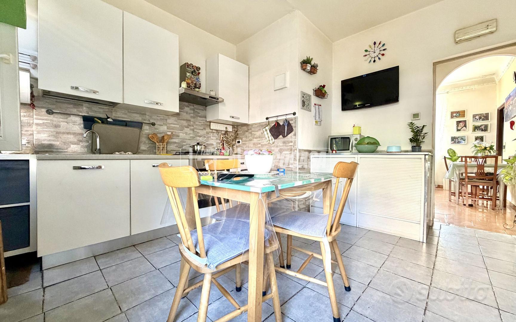 Apartment in Genova, Calcinara, Medio Ponente - Altro