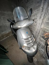 Piaggio Super Hexagon 180 GTX 4 T
