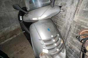 Piaggio Super Hexagon 180 GTX 4 T