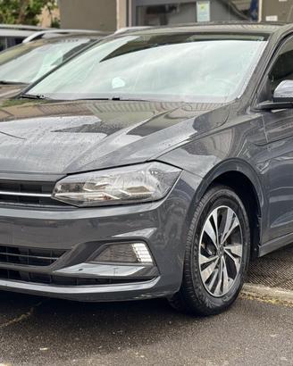 Volkswagen Polo 1.0 TSI DSG R-Line