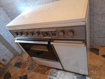 Cucina a gas con forno anni 70