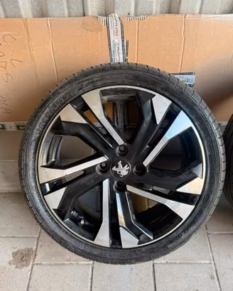 4 Gomme e Cerchi Peugeot 2008 / 208 2019 - 2023