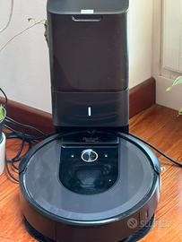 Roomba e station di aspirazione