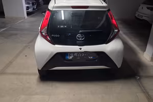 TOYOTA AYGO 1.0 BENZ. 53 KW