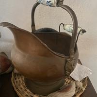 Antico porta carbone