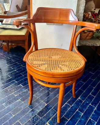Originale Sedia Thonet Girevole Con Braccioli