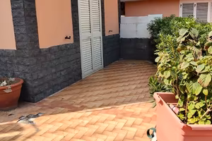 A Pedara divani con angolo cottura
