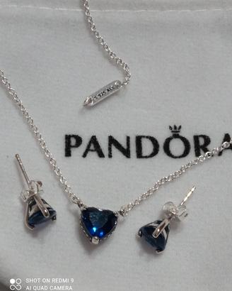 Set collana e orecchini Pandora 