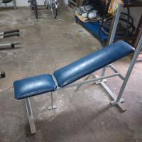 Panca e attrezzi da palestra