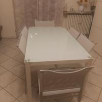 Tavolo in vetro
