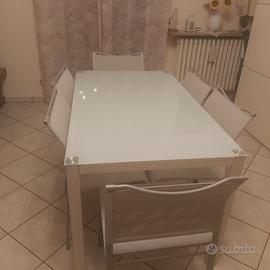 Tavolo in vetro