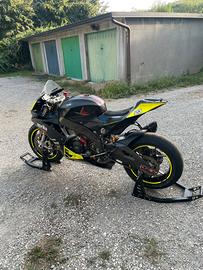 Aprilia RSV4 Factory APRC (2013) Solo Pista