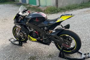 Aprilia RSV4 Factory APRC (2013) Solo Pista