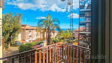 Appartamento panoramico con Box Auto - Aci Castell