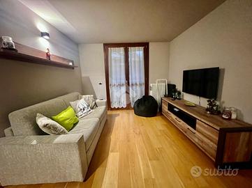 2 LOCALI A PONTE DI LEGNO