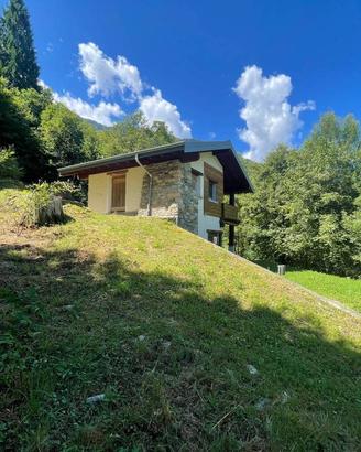Casa indipendente di 97 m² con 4 locali a Caiolo