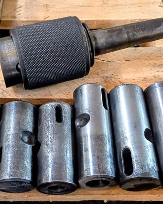 Set porta utensili e bussole per officina