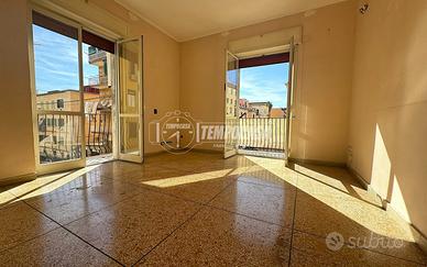 Appartamento a Napoli Via Enea 3 locali