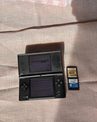 Nintendo DSi Black + 2 Giochi (Pokémon Ranger + My