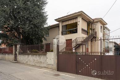 PORZIONE DI BIFAMILIARE A ALPIGNANO