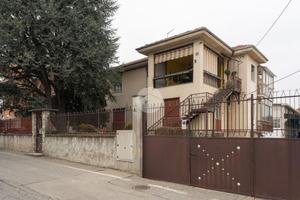 PORZIONE DI BIFAMILIARE A ALPIGNANO