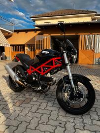 Ducati Monster 695 - 5998 km