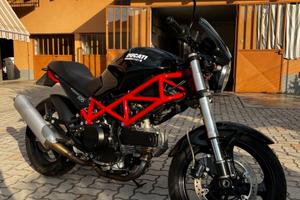 Ducati Monster 695 - 5998 km