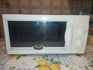 FORNO A MICROONDE WHIRLPOOL VIP 20 DA RIPARARE