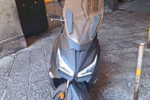 professionista vende sym joimax 300 z+ anno 2021