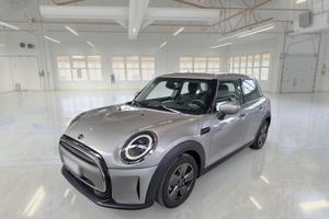 MINI COOPER CLASSIC AUTO 5 PORTE BERLINA