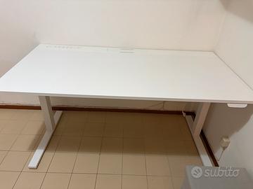 SCRIVANIA GAMING MITTZON regolabile in altezza