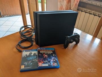 PlayStation 4 + DualShock 4 + tre giochi