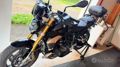 Bmw r1250r triple black my23