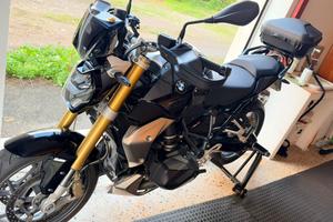 Bmw r1250r triple black my23