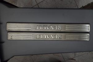 batti tacco led renault originali.