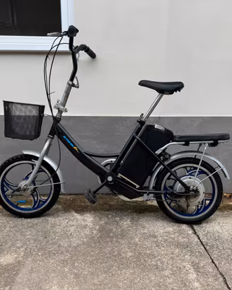 Bici elettrica batteria nuova autonomia 70/80km