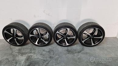 Kit ruote Originali Audi 19 con gomme 245-35-19
