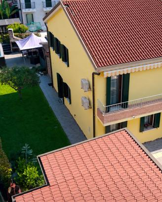 Villa bifamiliare in centro Noale su strada chiusa