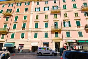 5 LOCALI A SAVONA