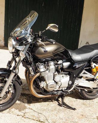 Yamaha XJR 1300 - 2010 - solo 20.700 km