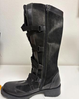 Stivali Alti Stringati n. 36 in Pelle e Camoscio